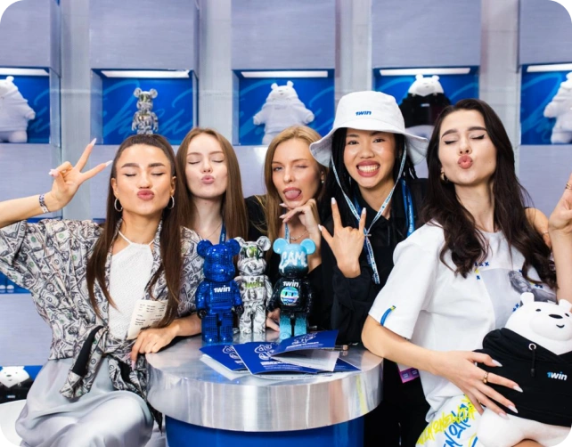 স্লাইড ৩